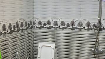 Chalet, balcon, vue jardin | Salle de bain