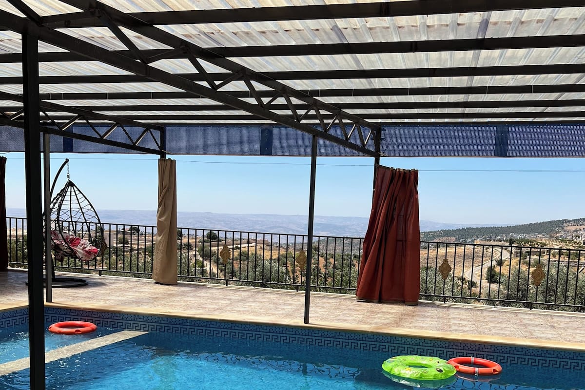 Chalet, Balkon, Gartenblick | Pool