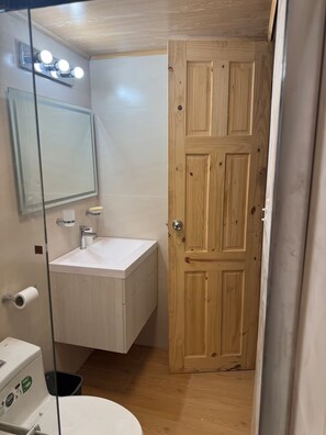 Loft, vista a la playa | Baño