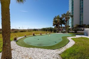 Property grounds - Cozy 2-bedroom apartment with AC in marvelous North Myrtle Beach maritime (North Myrtle Beach)