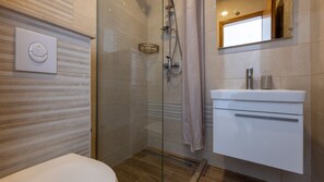 Shower, hair dryer, towels - Apartman Jelinic 2 by Villas Guide (Klek)