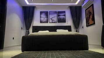 Deluxe Apartment, Balcony, City View