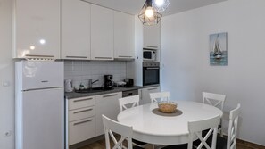 Fridge, microwave, oven, dishwasher - Apartman Jelinic 1 by Villas Guide (Klek)