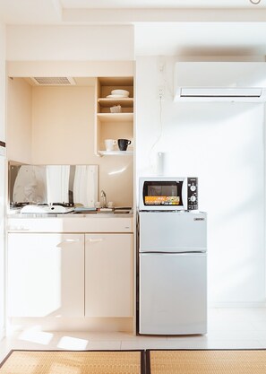 Unclassified image, 4 of 90, button - Ustay nippori (Tokyo)