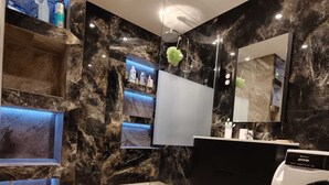 Unclassified image, 3 of 7, button - Luxury Yara apartment with an elevator on the first floor, near the train station (Montargis)