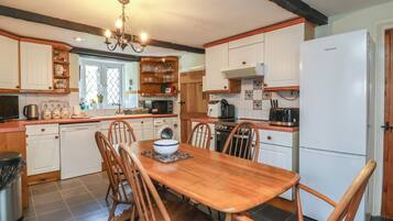 Dishwasher, cookware/dishes/utensils