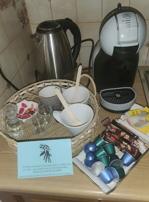 Kaffee und/oder Kaffeemaschine