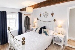 1 bedroom, iron/ironing board, free WiFi, bed sheets - Hawthorn Cottage, Temple Sowerby -  dog friendly, romantic cottage (Temple Sowerby)