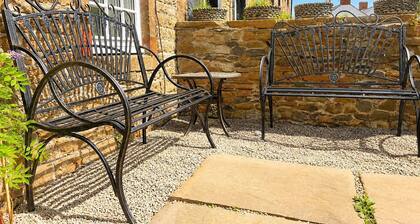 Hawthorn Cottage, Temple Sowerby - dog friendly, romantic cottage