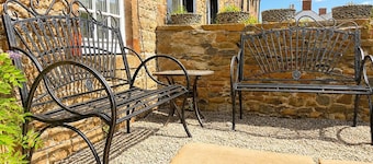 Hawthorn Cottage, Temple Sowerby - dog friendly, romantic cottage