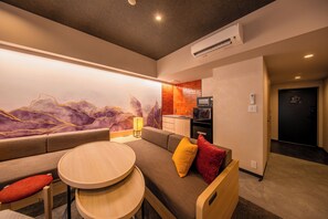Phòng, không hút thuốc (Moderate 4 Beds A) | Truy cập Internet không dây miễn phí, bộ trải giường 