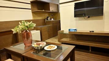 Premium Room, City View | Interior