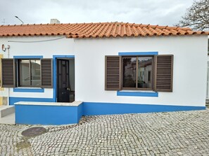 Exterior detail - 2 bedroom villa | 150m from Praia dos Pescadores | Albufeira (Albufeira)