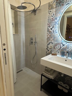 Bathroom - Vrbo Property (Siracusa)