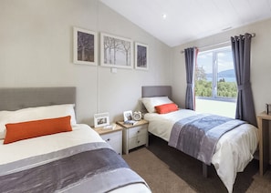 2 bedrooms, free WiFi - Superior Oak Lodge Hot Tub (Slps 4, Dog Friendly) (Stanhope, Co Durham)