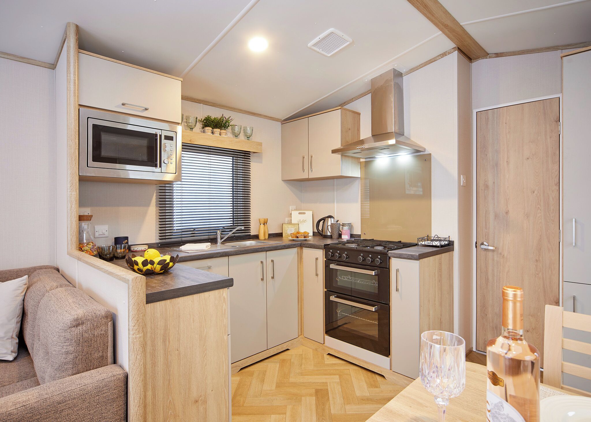 Fridge, oven, stovetop, toaster