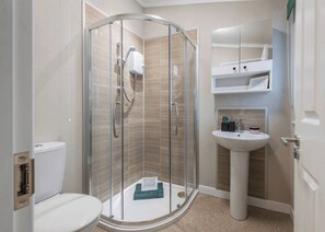 Bathroom - Glen Lodge 2 (Pets Welcome) (Birnam by Dunkeld)
