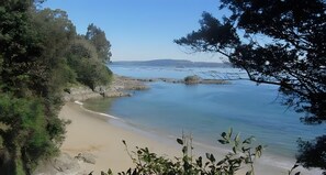 Beach - Charming House in Fontán – Perfect for Families and Groups up to 8 (Sada)
