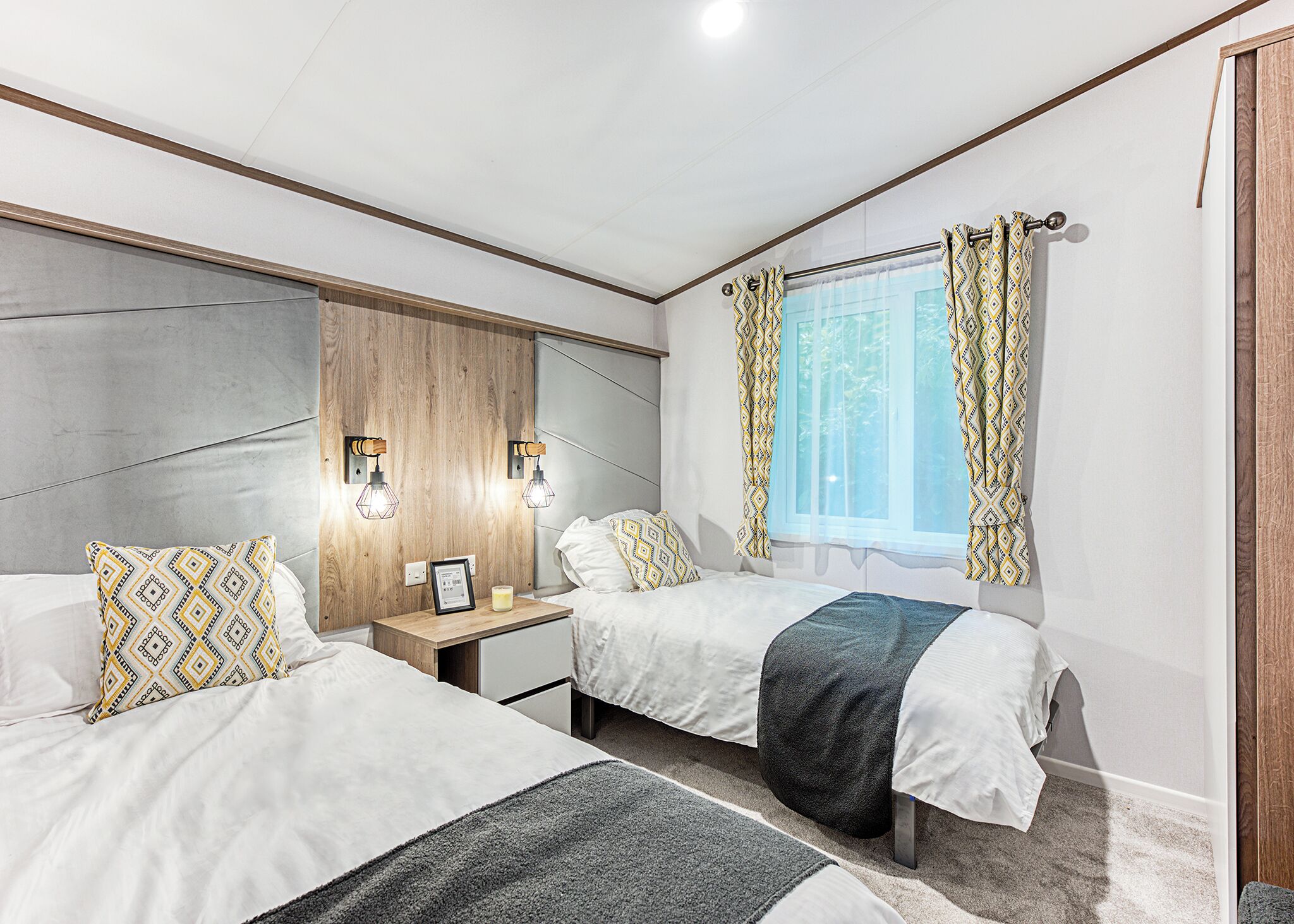 2 bedrooms