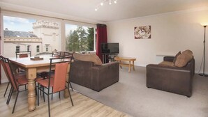 Living area - Classic 3 Bed Lodge (Pet) (Lochgoilhead, on the Drimsynie Estate, Argyll)