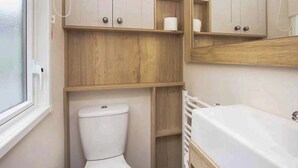 Bathroom - Platinum Caravan 2 (Pet) (Lochgoilhead, on the Drimsynie Estate, Argyll)