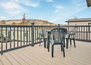 Outdoor dining - 2 bedroom accommodation in Hunters Quay, Argyll (Hunters Quay, Argyll)