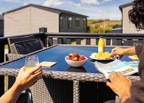 Outdoor dining - Exclusive Lodge 2 Bed (Pet) (Mawgan Porth, Nr Newquay)