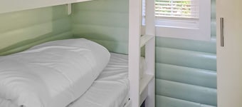 2 bedroom accommodation in Blaenau Ffestiniog