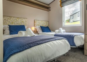 3 bedrooms, free WiFi - Luxury Plus 3 Bed (Pet) (Mawgan Porth, Nr Newquay)