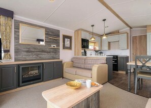 Interior - 1 bedroom accommodation in Mawgan Porth, Nr Newquay (Mawgan Porth, Nr Newquay)