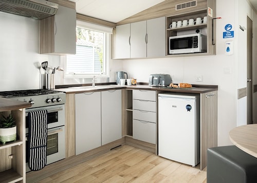2 bedroom accommodation in Mawgan Porth, Nr Newquay