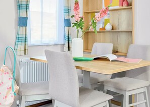 Dining - Superior 2 Bed (Pet) WF (Mawgan Porth, Nr Newquay)
