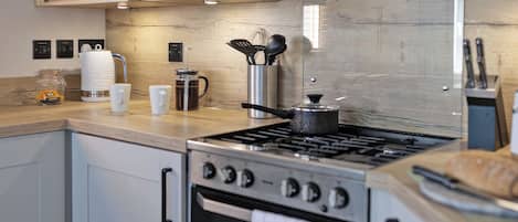 Fridge, oven, stovetop, toaster