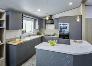Fridge, oven, stovetop, toaster