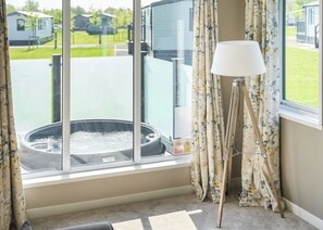 Interior - Exclusive Lodge 2 Bed (Pet) (Landford, Nr Salisbury)