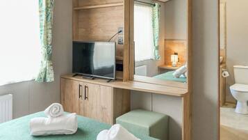 2 bedrooms, WiFi (free)