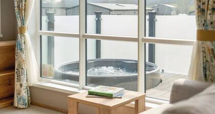 Exclusive Lodge 2 Bed HT