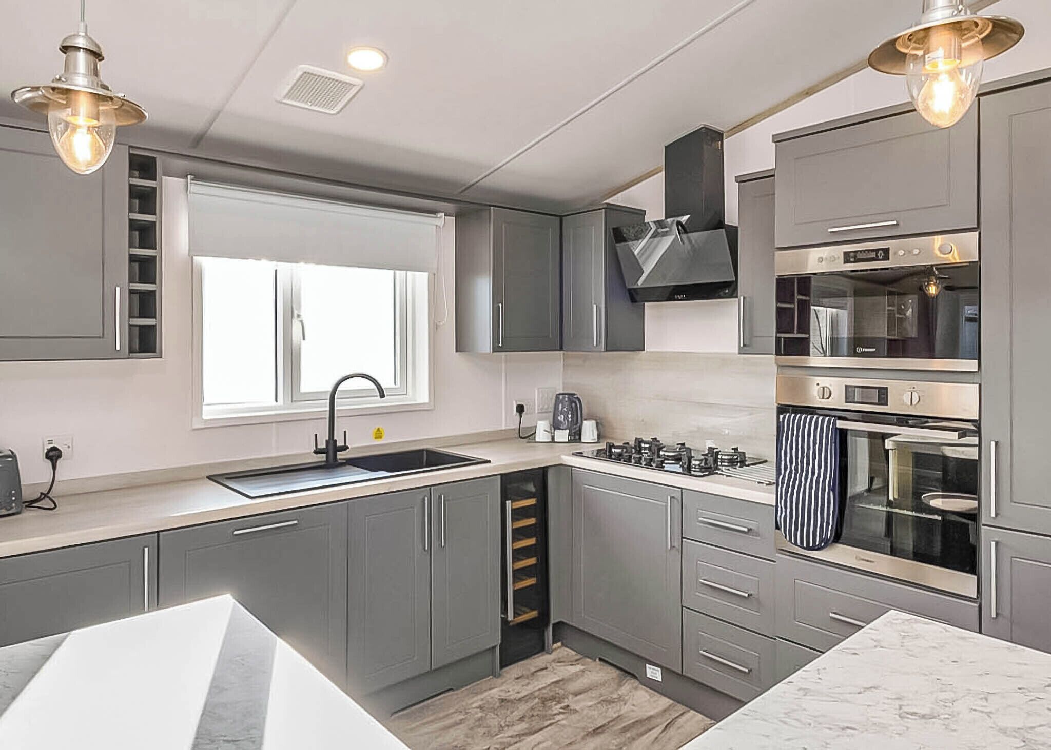 Fridge, oven, stovetop, toaster
