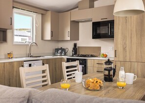 Fridge, oven, stovetop, toaster - 2 bedroom accommodation in Landford, Nr Salisbury (Landford, Nr Salisbury)