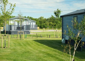Outside, Exterior, Garden, House - 1 bedroom accommodation in Landford, Nr Salisbury (Landford, Nr Salisbury)