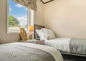 2 室のベッドルーム、WiFi (無料)