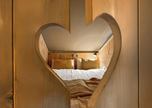 2 bedrooms, free WiFi