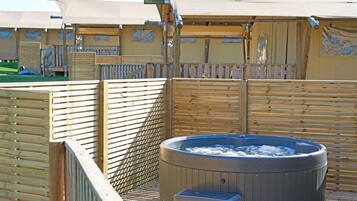 Outdoor spabad