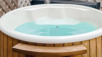 Indoor spa tub