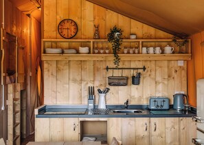 Fridge, oven, stovetop, toaster