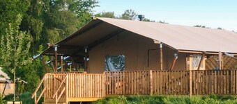 The Woody Safari Tent (Pet)