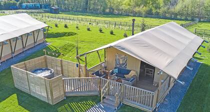 The Woody Safari Tent (Pet)