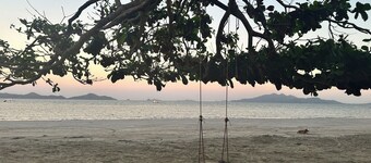 Karawat Beach Park