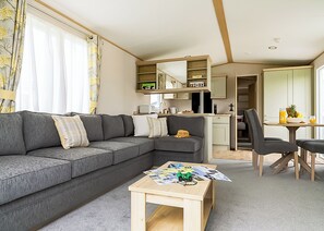 TV - The Luxury 2 Bed is a quality sleeps 6 holiday home with contemporary features. (Great Yarmouth)