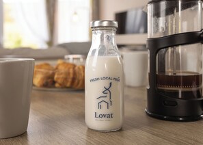 Breakfast meal - Standard 3 Bed (Pet) (Mawgan Porth, Nr Newquay)